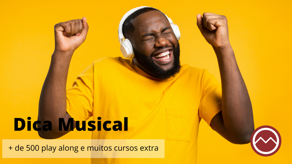 homem negro ouvindo musica feliz